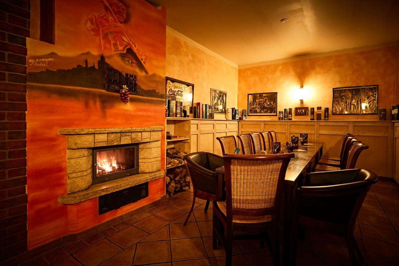 Pension Ruessel-Pub Зангерхаузен Экстерьер фото